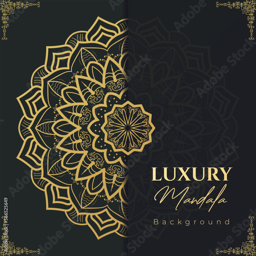 Free vector luxury ornamental mandala design background in gold color
