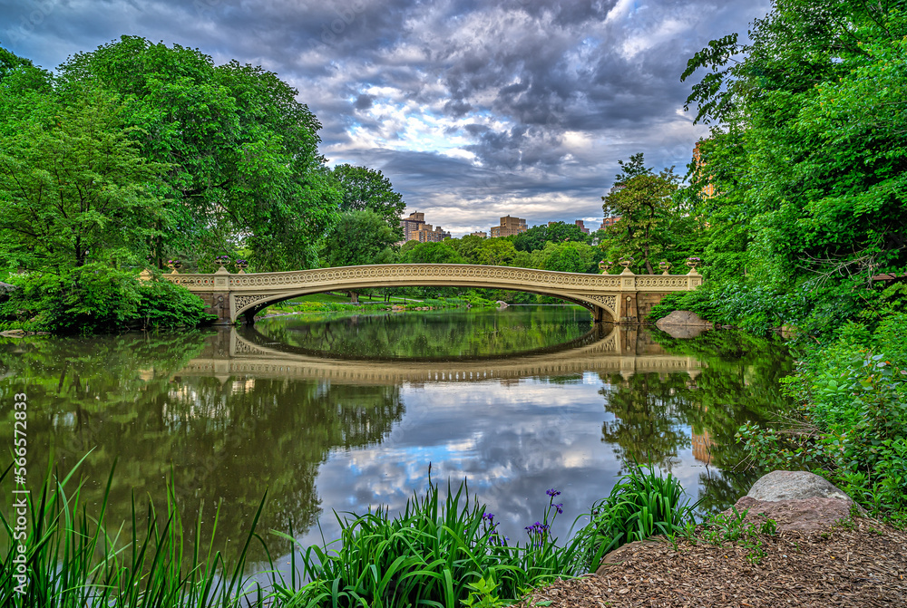 Bow bridge