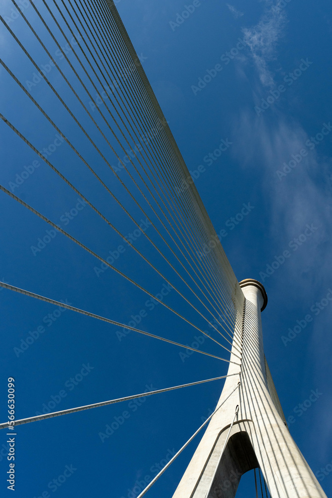 Obraz premium suspension bridge over the river bay