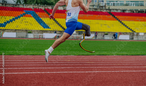 runner paraathlete run sprint at stadium