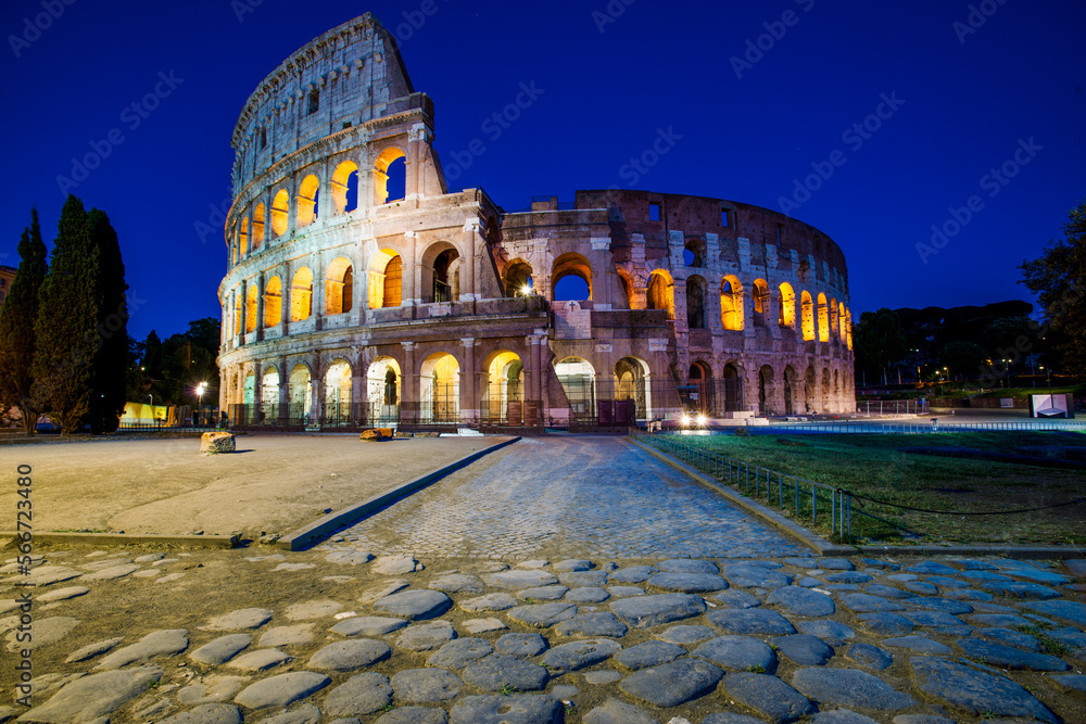 Picture of Colosseum, night view 