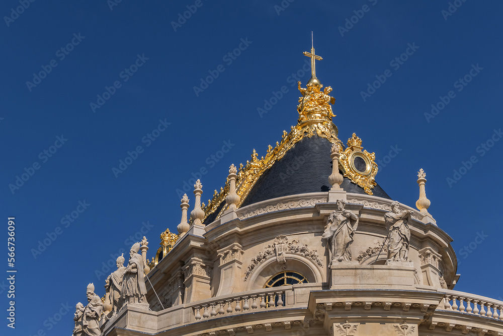 Obraz premium Architectural fragments of Royal Chapel of Versailles Palace. Versailles, Paris, France.