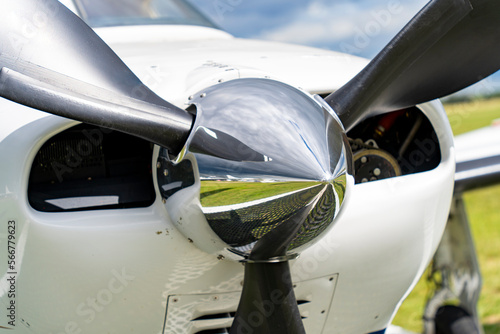 Fotografi Small aircraft propeller in summer sun