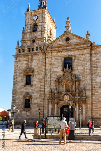 Iglesia de Santo Tomás Apostol en Orgaz, Toledo, España photo