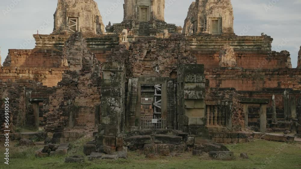 Pre Rup Temple Angkor Siem Reap Cambodia - Pyramid dedicated to Shiva Pre Rup Temple Angkor Siem Reap Cambodia - Pyramid dedicated to Shiva