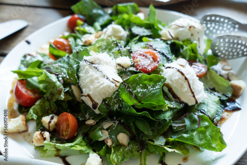 salad with chesse