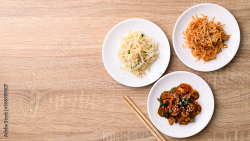 Canvas-taulu Korean side dish, Mung bean sprouts salad and kimchi cucumber, Table top view