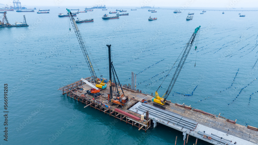Naklejka premium Building Construction Bridge, completion of the bridge for Shipping to Ship. Cable. bottom view