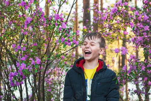 Happy kid travelling in Alt...
