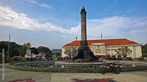 Tugu muda semarang city photo