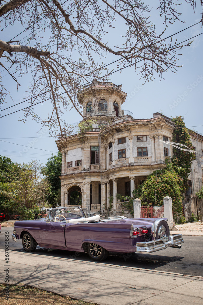 old house and old car in Cuba, havana
