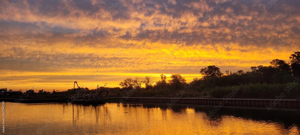 ATARDECER CANAL DE NAVEGACION