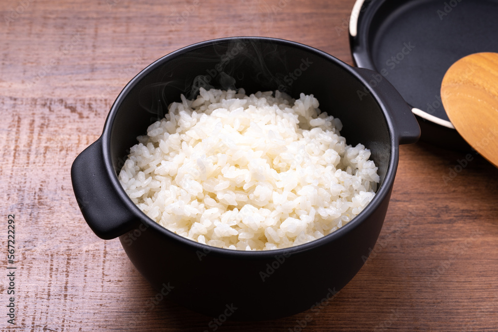 お櫃のごはん お櫃のごはん