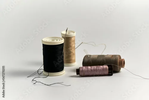 Fototapeta Aiguille et fil à coudre .