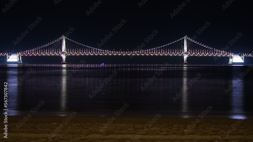 Obraz premium 부산 여름 광안리 해수욕장