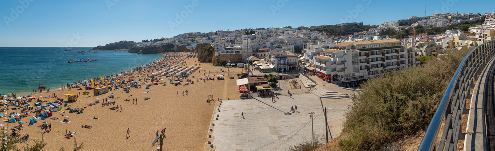 Fototapeta premium Cityscape view of coastal Albufeira