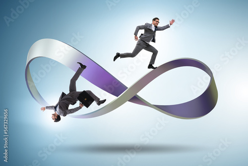 Canvastavla Businessman running on the endless loop