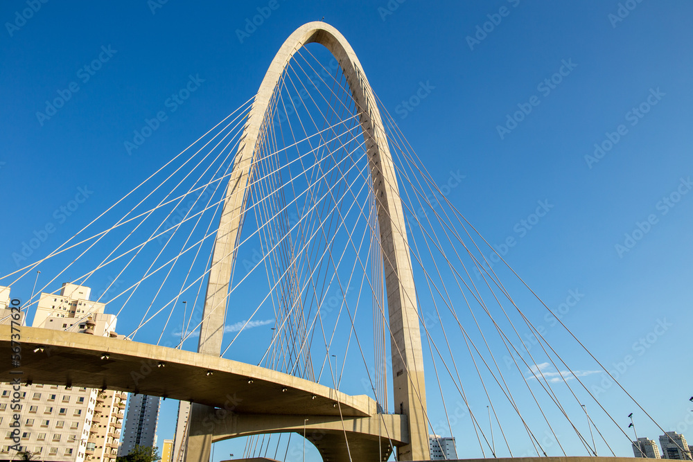 Obraz premium Cable-stayed bridge in São José dos Campos known as the innovation arch