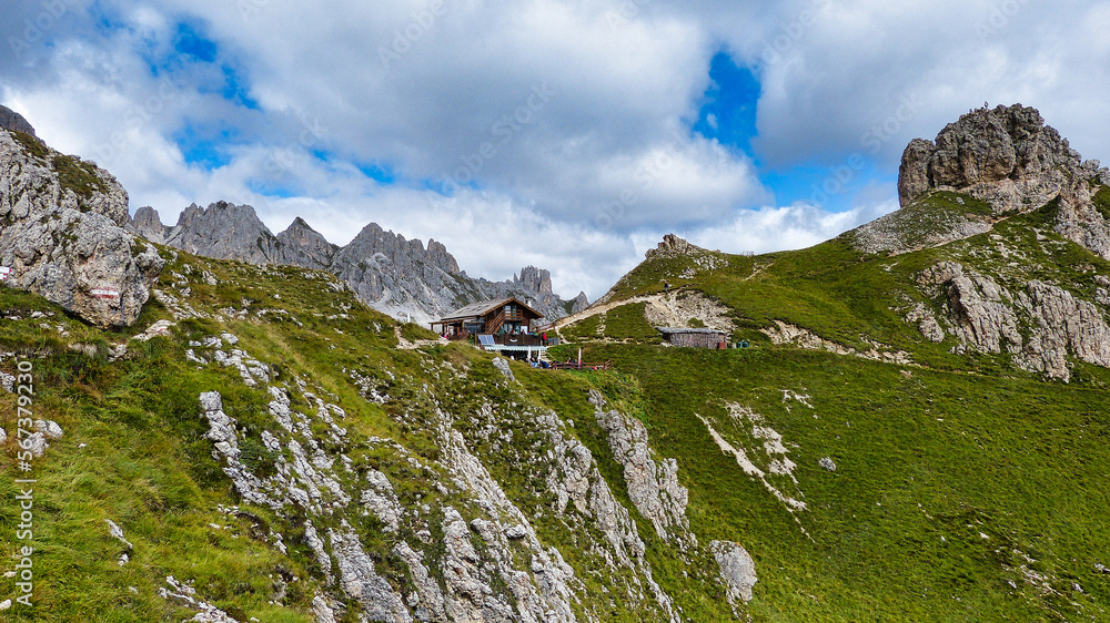 Auf dem Hirzelweg in den Dolomiten zur Rotwand