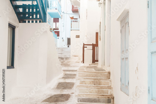 Mykonos island, Greece © neirfy