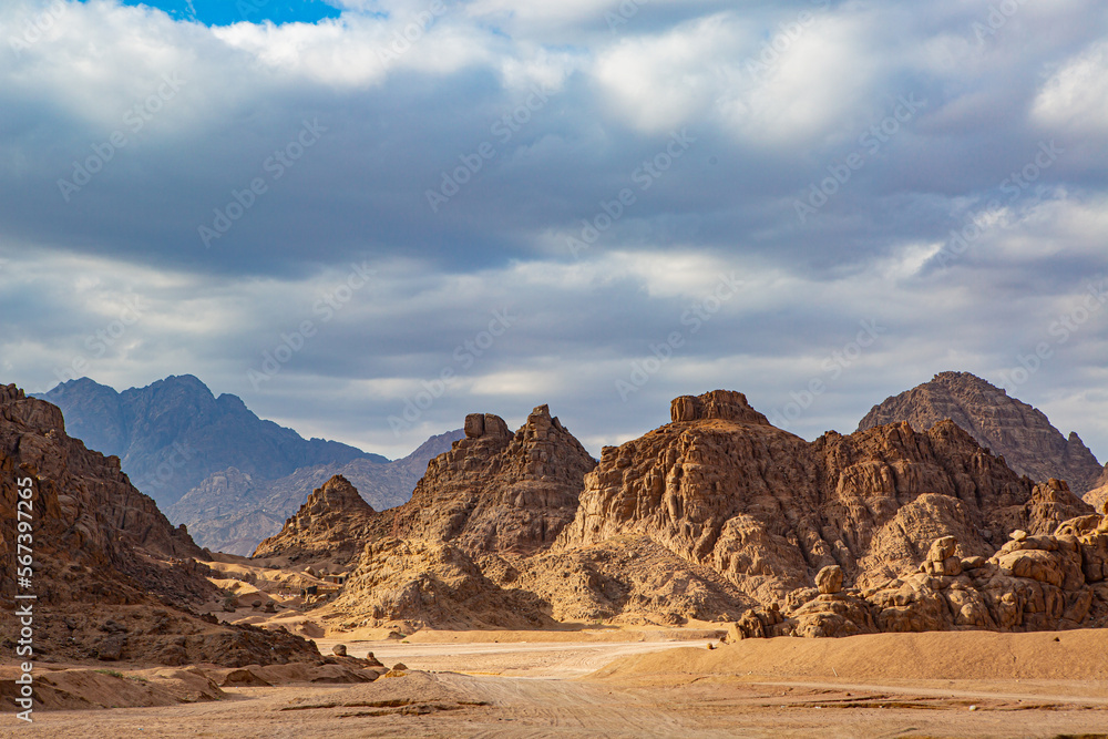 Fototapeta premium mountains in the desert