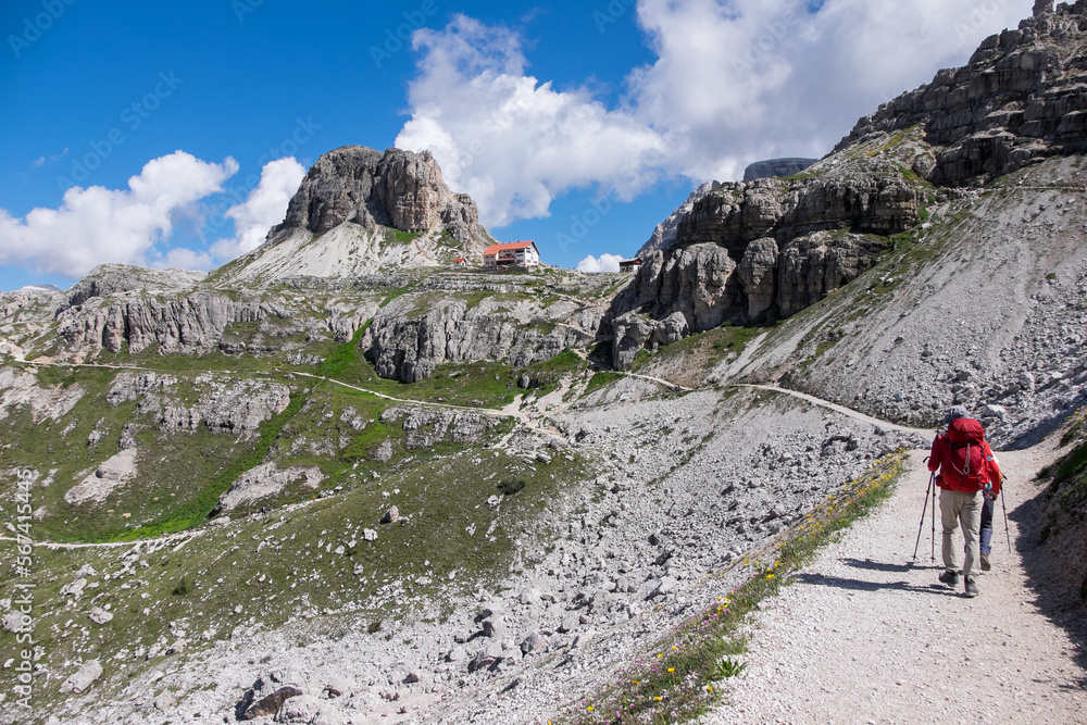 Paisaje y senderismo en las Dolomitas de Auronzo en el norte de Italia