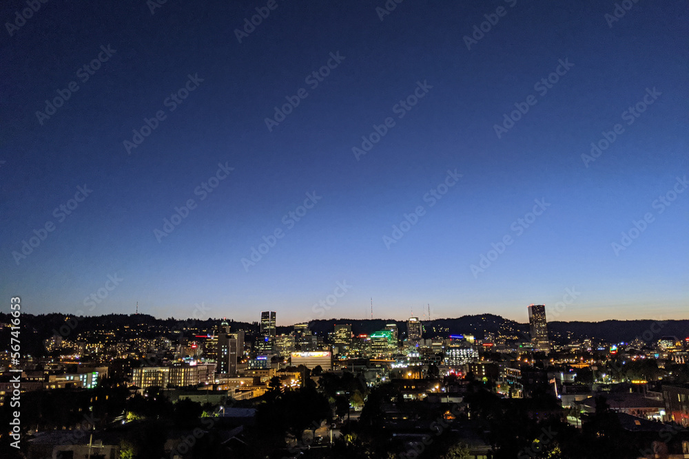 Fototapeta premium Night Skyline of Portland, Oregon