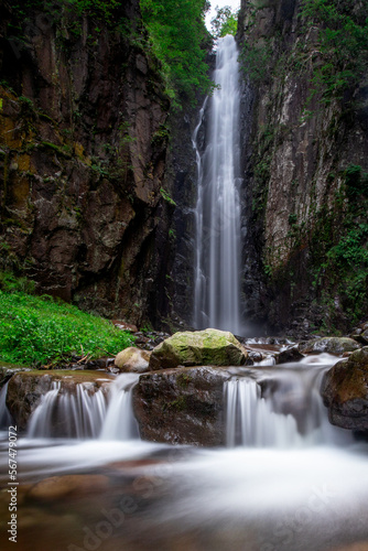 Vista sulla Cascata del Lupo  Trentino  Italia.