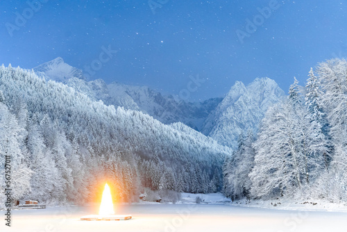 Riessersee in the winter with the Waxenstein