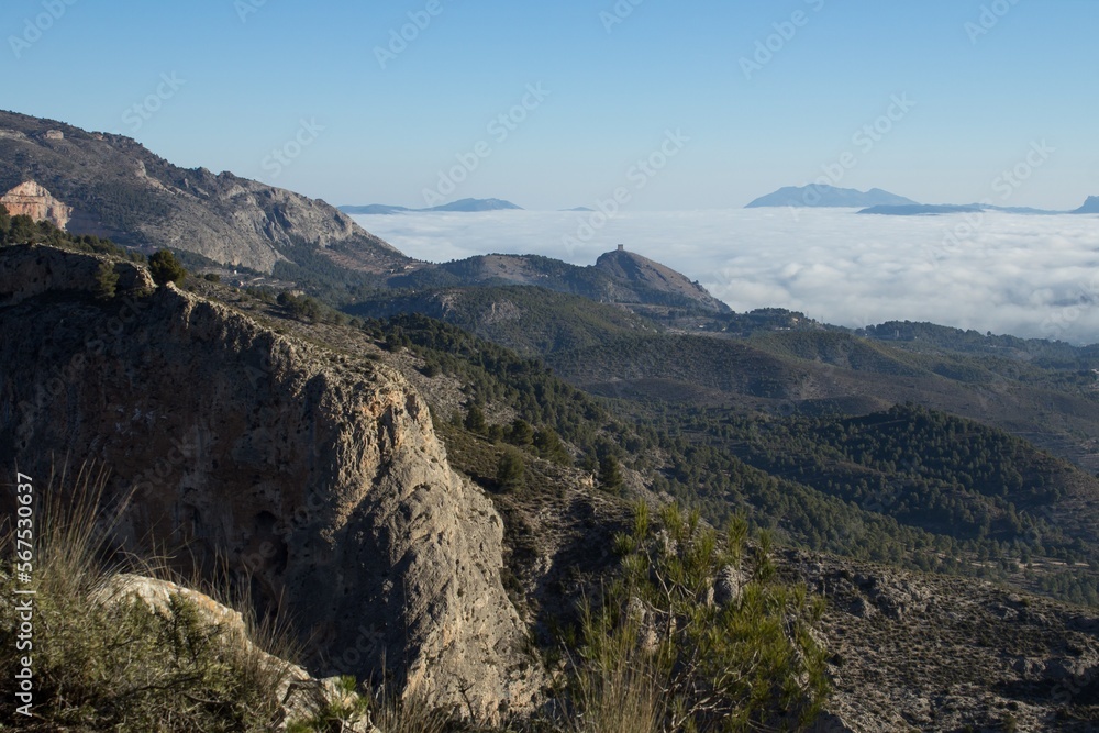Valle de Cocentaina cubierto de niebla visto desde el alt de les Pedreres, Comunidad Valenciana.