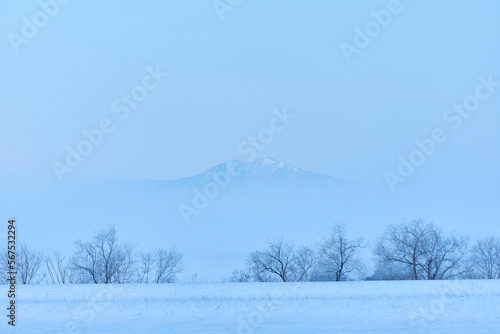 冬の日高山脈 © makieni