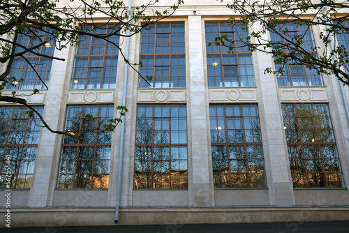 Obraz na płótnie Windows of a building w salonie
