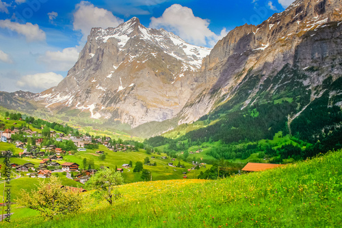 Obraz na płótnie Grindelwald alpine village near Interlaken in the canton of Bern, Swiss alps w salonie