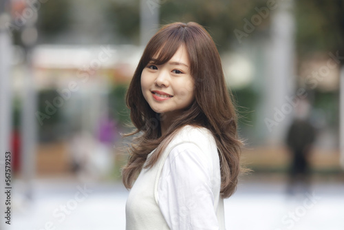 Wallpaper Mural 笑顔の女性 Torontodigital.ca