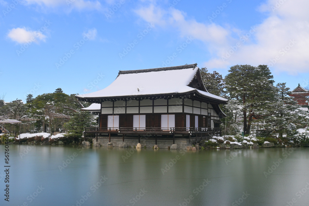 冬の京都市平安神宮 神苑の尚美館 冬の京都市平安神宮 神苑の尚美館