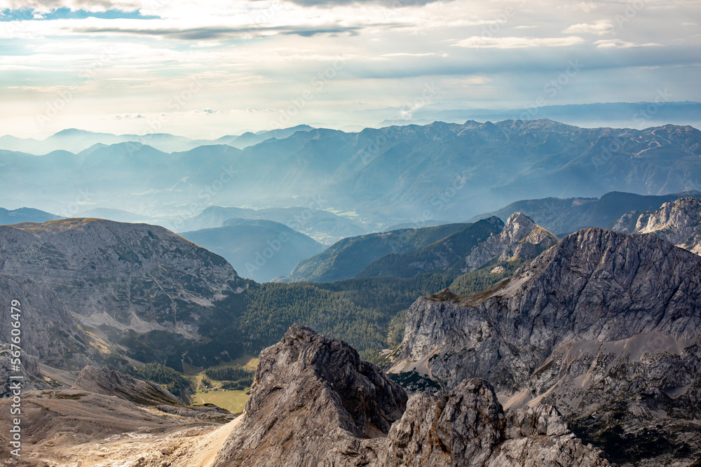Fototapeta premium Hiking tour across Plemenice to Triglav 