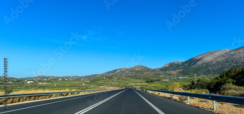 Europastraße 75 in Nordostkreta zwischen Heraklion und Agios Nikolaos (Griechenland)	 photo