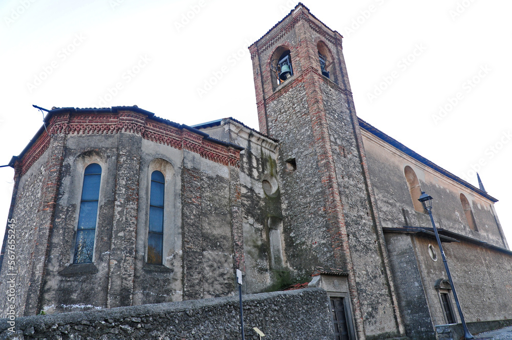 Franciacorta, Chiesa e convento della Santissima Annunciata al Montorfano di Rovato al tramonto (Brescia)	