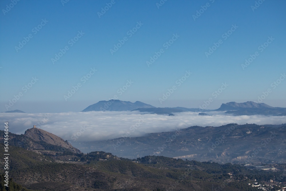 Comarca del Alcoia Comtat y la Safor con niebla espesa visto desde el Alt de les Pedreres, Alcoy