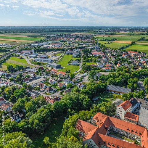 Mering im schwäbischen Paartal - Ausblick über das Meringer Schloss nach St. Afra photo