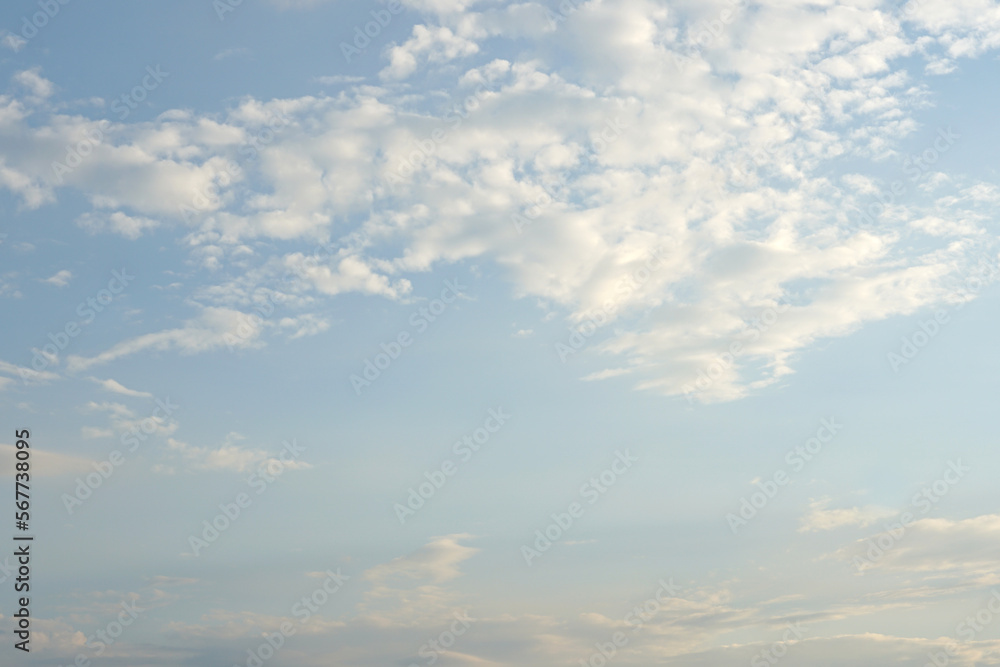 Obraz premium white clouds in the sky