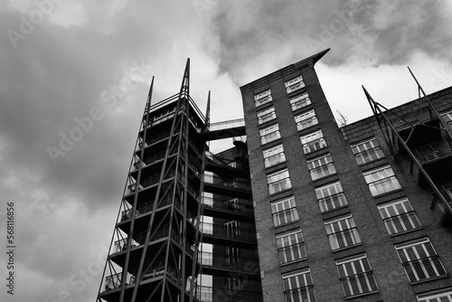 Black & White Architecture and Lifestyle in London - Canary Wharf - 