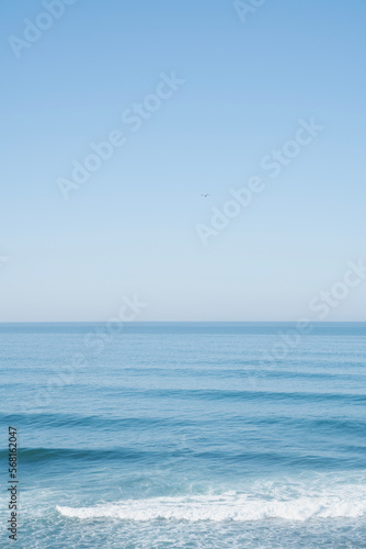 Fototapeta Naklejka Na Ścianę i Meble -  waves in the sea and blue sky