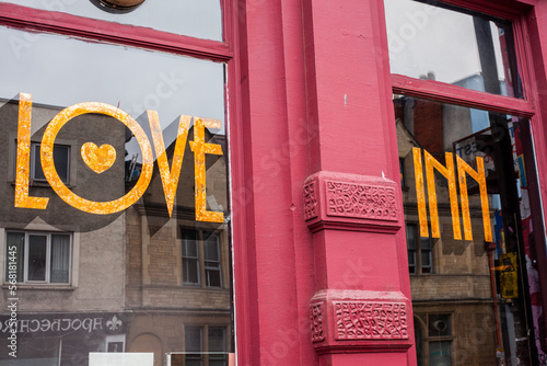 Fotografia sign in the city love
