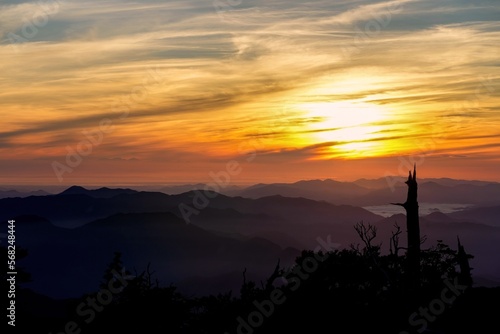 正木峠から見た幻想的な朝焼け情景＠大台ヶ原山、奈良