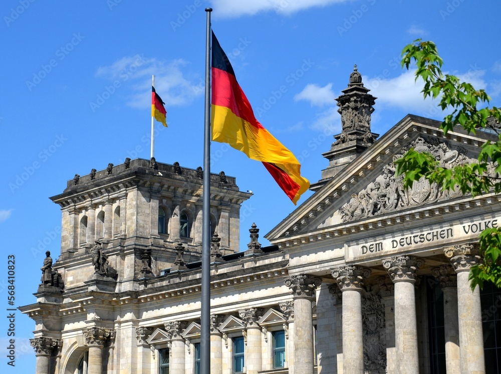 Fototapeta premium view on the german parliament Reichstag in Berlin