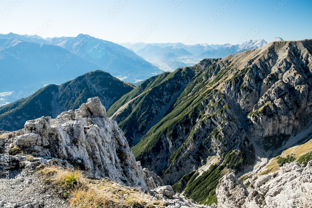 Felsige Alpenlandschaft