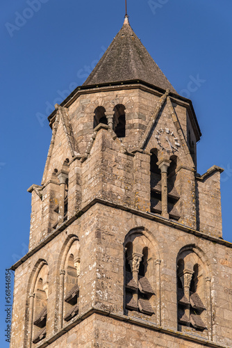 Uzerche (Corrèze, France) - Détail du clocher de l'abbatiale Saint Pierre