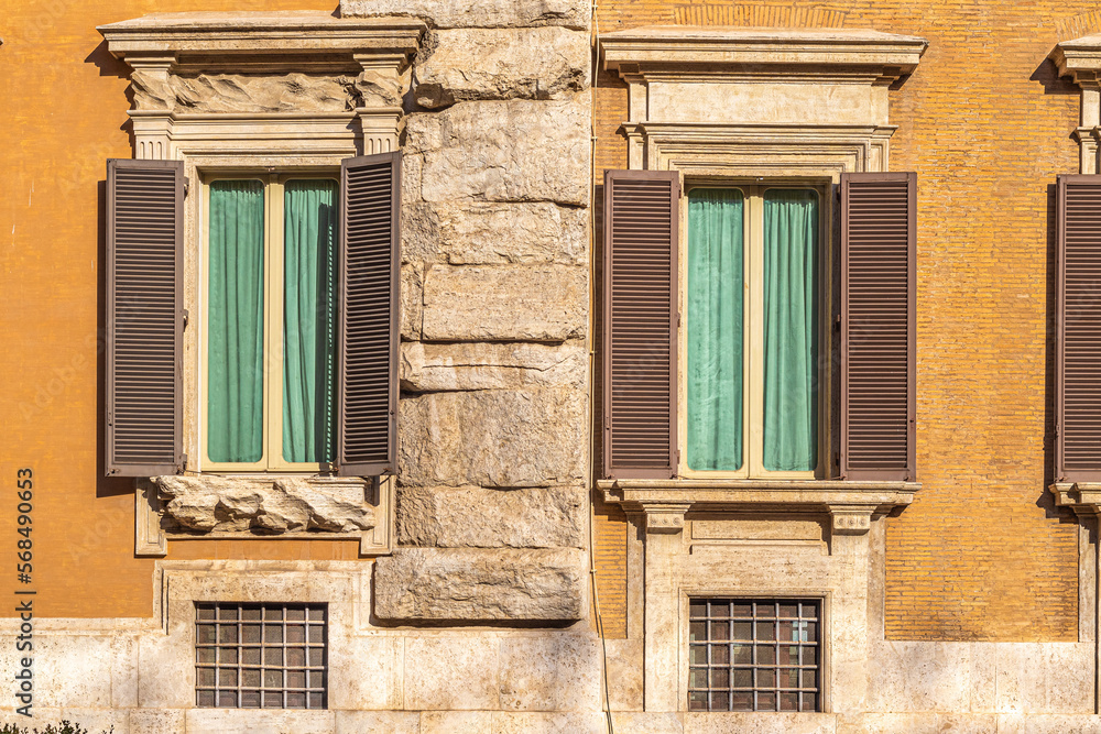 Obraz premium Windows in Palazzo Montecitorio: Chamber of Deputies. Rome, Italy