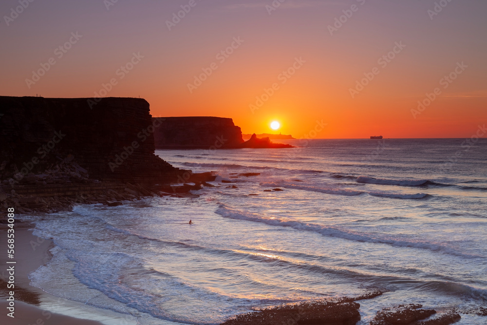 Obraz premium Cantabria coastline. Sunset and surf